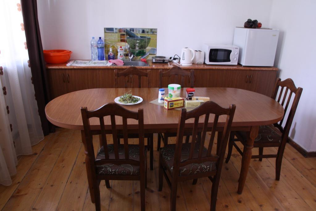 Gvirilas Sakhli Guest House Khashuri Екстер'єр фото